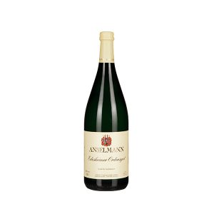 Herrlich intensiv und sehr fruchtbetont, an Birnen, Aprikosen, Pfirsiche erinnernd. Kräftiger, harmonischer und vollmundiger Weißwein, dessen wohleingebundene Restsüße die fruchtige und volle Aromatik unterstützt. Zum Vesper mit Wurst, Käse, Fisch oder Geflügel; außerdem auch ideal zum Genießen in geselliger Runde.